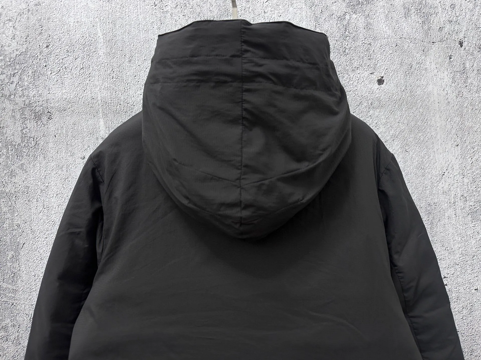 P840 [Canada Goose] Big Goose 5078 down jacket is different from the junk products in the market🗯️The same picture but different price means different versions ✅Don’t be fooled by the same copywriters and pirated picture gangs who mix and distribute high-luxury pictures at low prices. Once you receive it and compare the quality, you will know where the difference is. Don’t lie. Look for the terminal. I don’t guarantee that my products are the cheapest, but I definitely guarantee that they are worth every penny of your hard-earned money! Canada Goose down jacket top version, warm and cold-resistant, nice upper body effect, super lightweight, size: XS-XL